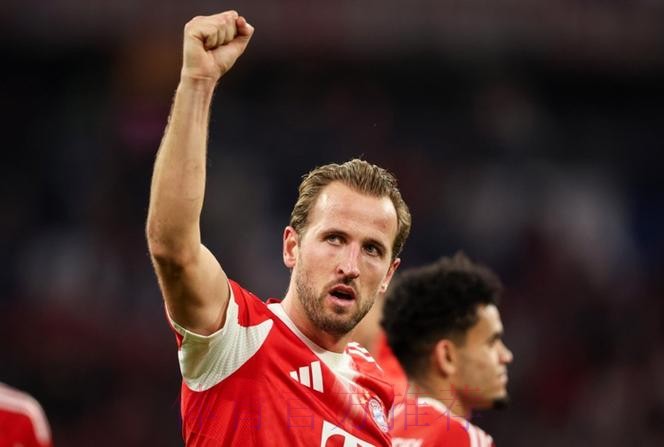 凯恩压哨救主!造点后点球绝平,77场轰80球,再创德甲纪录 凯恩压哨救主!造点后点球绝平,77场轰80球,再创德甲纪录